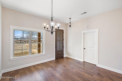 Entry / Dining area