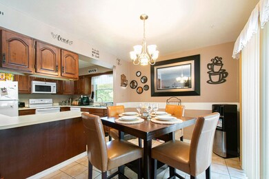 58456 Valley View Dr, Elkhart, IN 46517 - photo 4