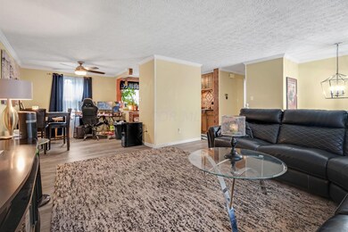 1671_Evinrude_Ave_Columbus_OH_43229_USA-
