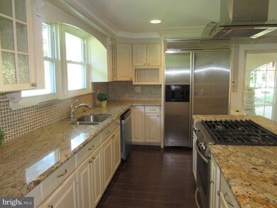 226 Elizabeth Ave, Halethorpe, MD 21227 - photo 6