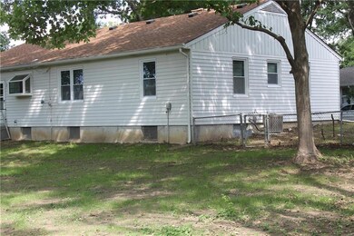 1506 NW B St, Blue Springs, MO 64015 - photo 4