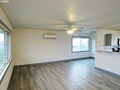 14853 Mt View Dr, Condon, OR 97823 - photo 4