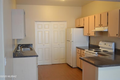 2020 W Dozemary Ct, Tucson, AZ 85713 - photo 5