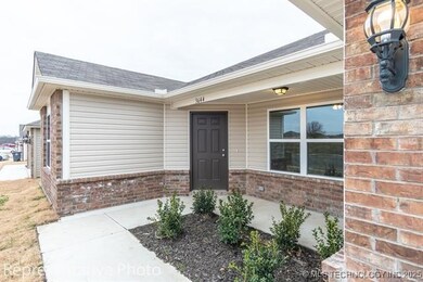 7020 S Maple Ave, Broken Arrow, OK 74011 - photo 3