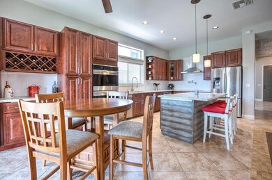 eat in kitchen