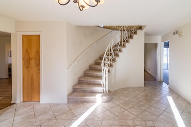 6882 Post Oak Dr, West Bloomfield, MI 48322 - photo 5