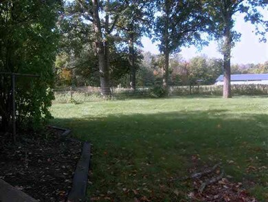 17908 Hurshtown Rd, Grabill, IN 46741 - photo 2