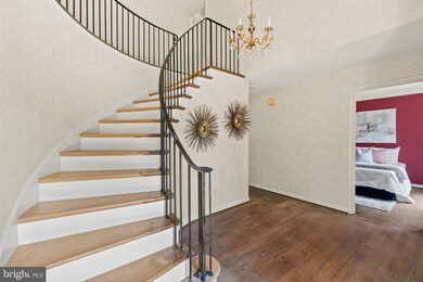 12813 Huntsman Way, Potomac, MD 20854 - photo 2