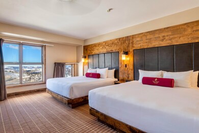 Rm 408_Peaks Hotel_MLS_009