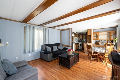 157 Camelot Dr, Castle Rock, WA 98611 - photo 6