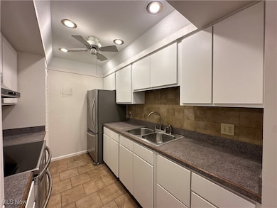 42 Gloucester Ct unit 3A, Akron, OH 44313 - photo 2