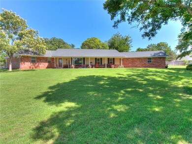 2305 Tall Oaks Trail, Edmond, OK 73025 - photo 2
