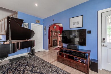 537 E Beck St, Columbus, OH 43206 - photo 5