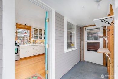 1026 W Mukilteo Blvd, Everett, WA 98203 - photo 5