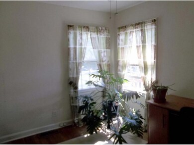 403 Twin Oaks Dr, Johnson City, TN 37601 - photo 4