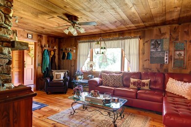 75 Uxbridge St, Uxbridge, MA 01569 - photo 5