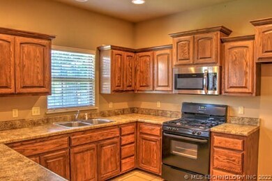 1405 E 145th St S, Glenpool, OK 74033 - photo 5