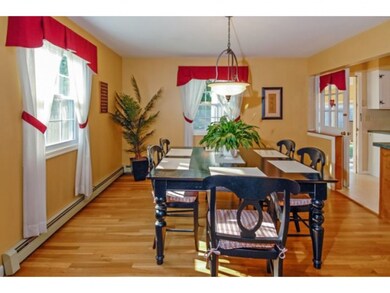 565 Oak St, Manchester, NH 03104 - photo 7