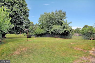 81 Devonshire Rd, Hagerstown, MD 21740 - photo 4