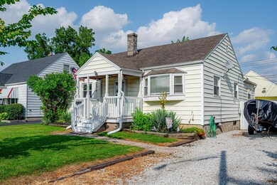 818 Elaine Rd, Columbus, OH 43213 - photo 3