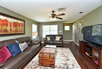 1327 Guese Rd, Houston, TX 77008 - photo 5