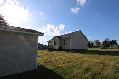 2507 Foxfire Ln, Burlington, NC 27217 - photo 6