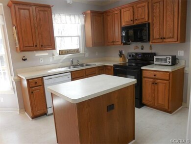 Well-equipped Kitchen with convenient work island.