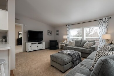 14135 SW Cinder Cone Loop, Terrebonne, OR 97760 - photo 7