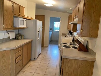 2349 Bradley Ct, Grants Pass, OR 97527 - photo 5