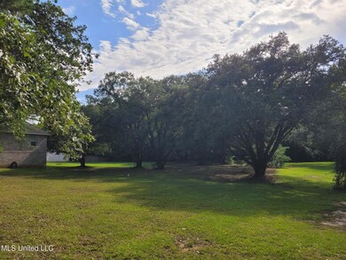 Lot 27 Center