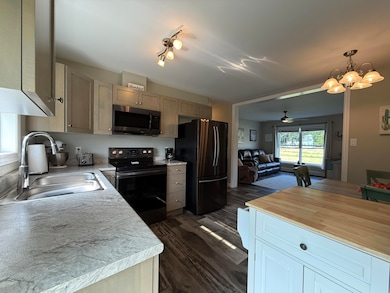 4 Hayfield Ln, Lisbon, ME 04250 - photo 2