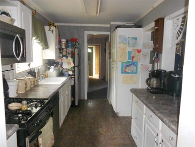 87 Park St, Gloversville, NY 12078 - photo 6