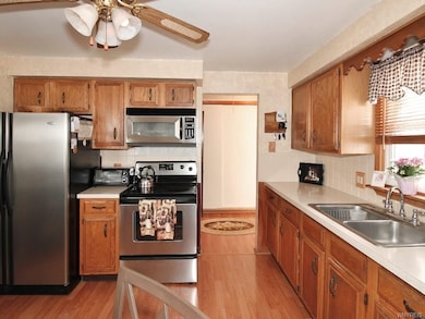 211 Edward St, North Tonawanda, NY 14120 - photo 5