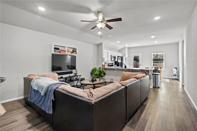 1121 E Sparrow Cir, Fayetteville, AR 72701 - photo 6