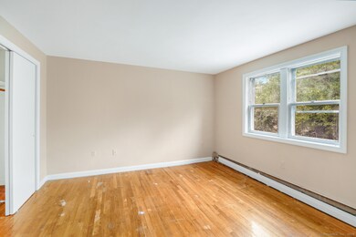 183 Barker St unit B4, Hartford, CT 06114 - photo 2