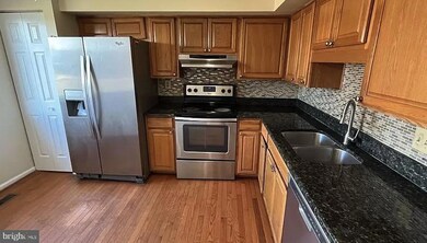 13240 Custom House Ct, Fairfax, VA 22033 - photo 4