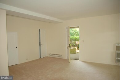 3423 Martha Custis Dr unit 968-3423, Alexandria, VA 22302 - photo 4