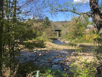 147 Tunnel St, Readsboro, VT 05350 - photo 4