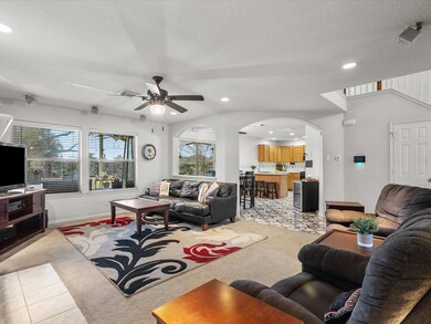 2165 Troon Dr, Alvin, TX 77511 - photo 4