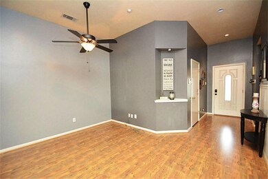 5214 Four Rivers Ct, Houston, TX 77091 - photo 4