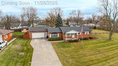 8778 Redwood Dr, Monroe, MI 48162 - photo 2