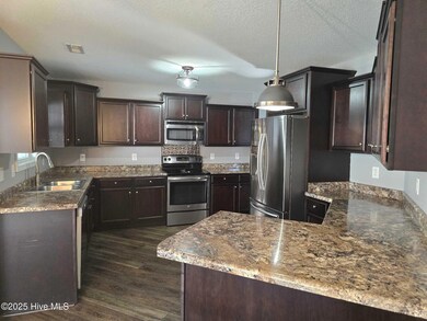 131 Regatta Way, Sneads Ferry, NC 28460 - photo 4