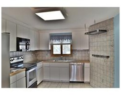 9 Larason Farm Rd unit 9, Sharon, MA 02067 - photo 3