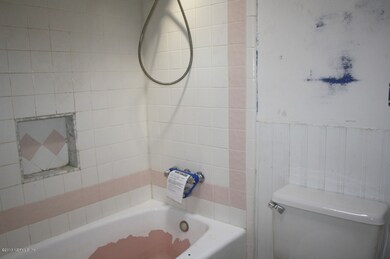 6435 Cooper Ln, Jacksonville, FL 32210 - photo 7