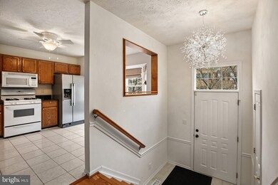 2567 Windy Oak Ct, Crofton, MD 21114 - photo 3