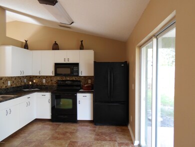 1030 Galleon St 006