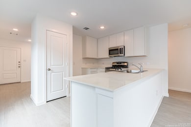 2421 Legends Creek, New Braunfels, TX 78130 - photo 7