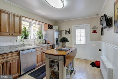 1105 Francis Ave, Halethorpe, MD 21227 - photo 2