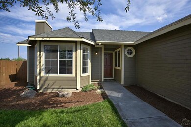 1930 NW Ivy Place, Redmond, OR 97756 - photo 2