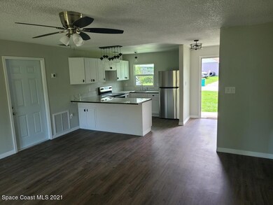 5401 Flint Dr. greatroom 2